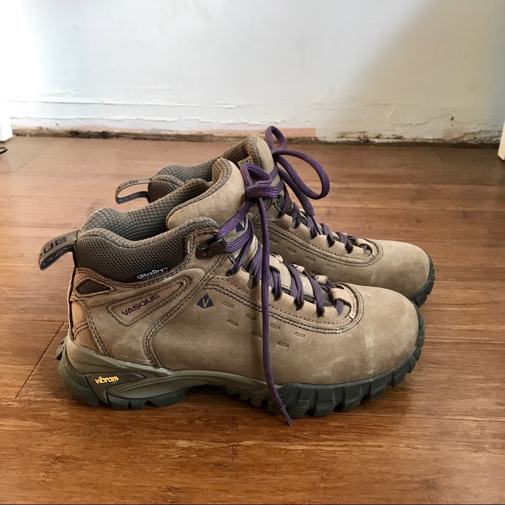 Vasque Talus Mid Ultradry Hiking Boots